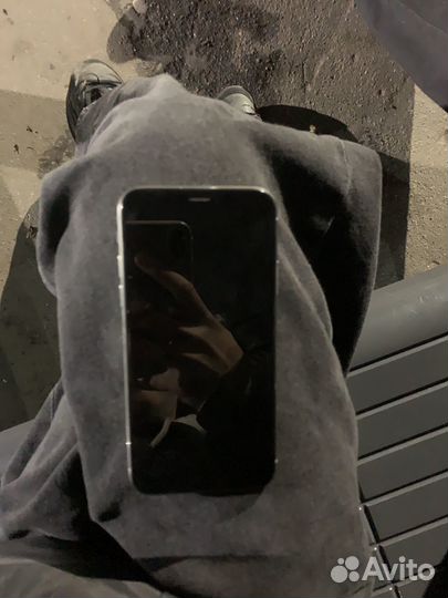 iPhone, 4 ГБ