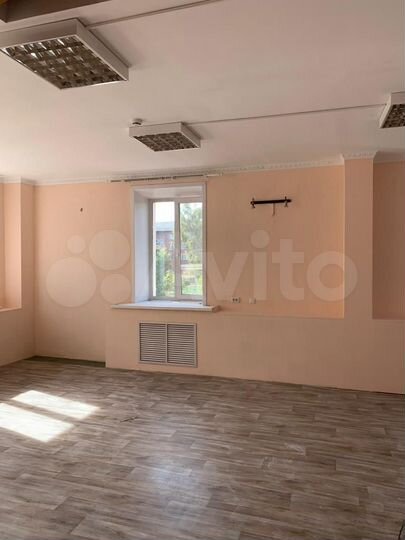 Свободного назначения, 608 м²