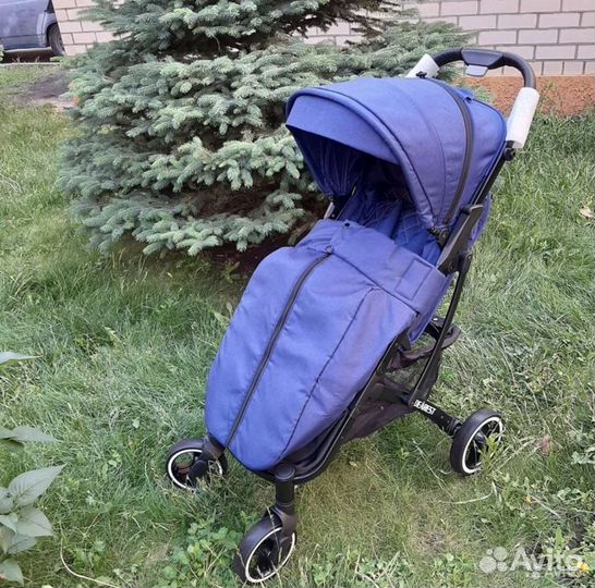 Прогулочная коляска в наличии + набор для малыша