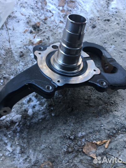 Цапфа, поворотный кулак на ленд круизер 100