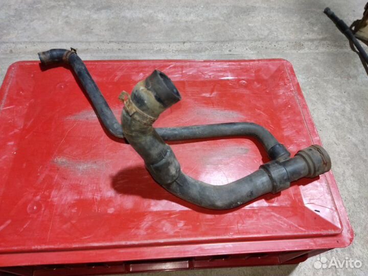 Шланг на радиатор Volkswagen Passat B5 седан 1.8