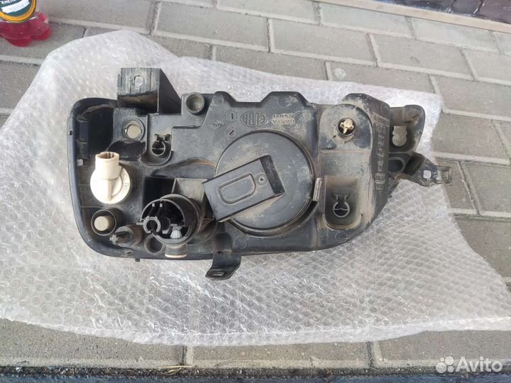 Фары на renault logan 1