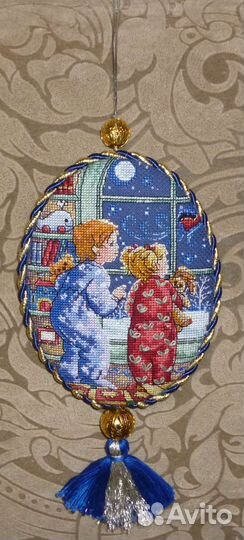 Елочные игрушки Вышивка
