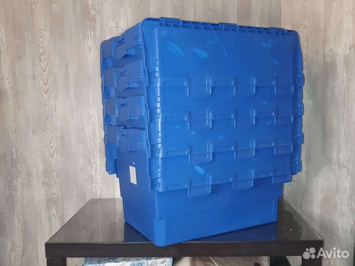 Ящик пластиковый, контейнер с крышкой оч. удобный