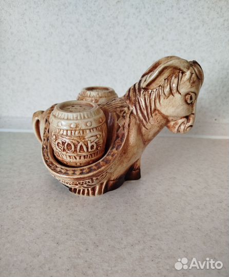 Солонка и перечница фарфор