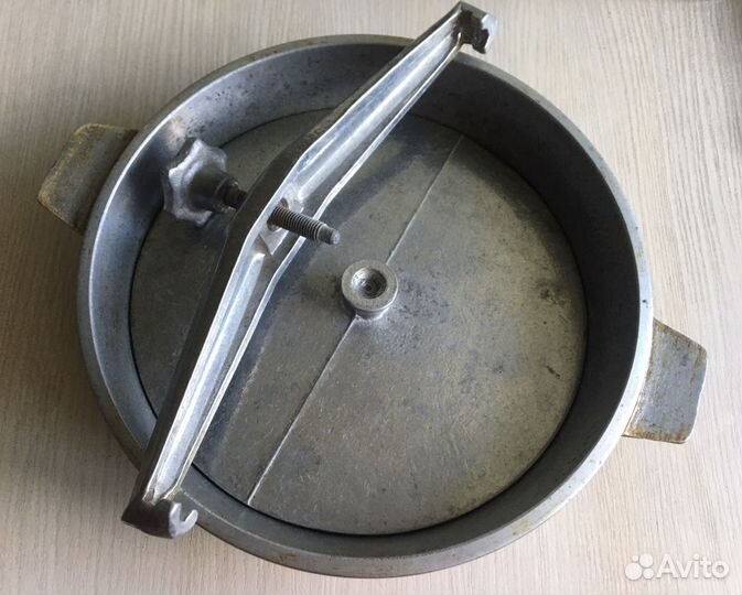 Бронь Сковорода для цыпленка табака СССР