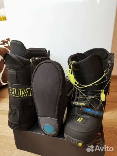 Сноубордический комплект. Сноуборд