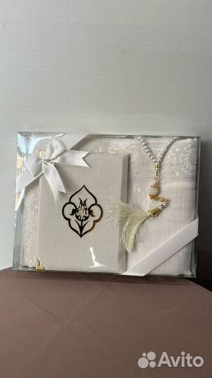 Коврик и книга с джузами