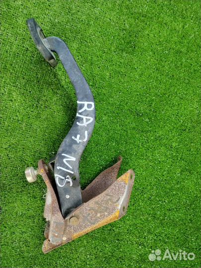 Педаль тормоза Honda Odyssey RA7-1004123