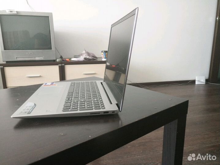 Lenovo ideapad 720