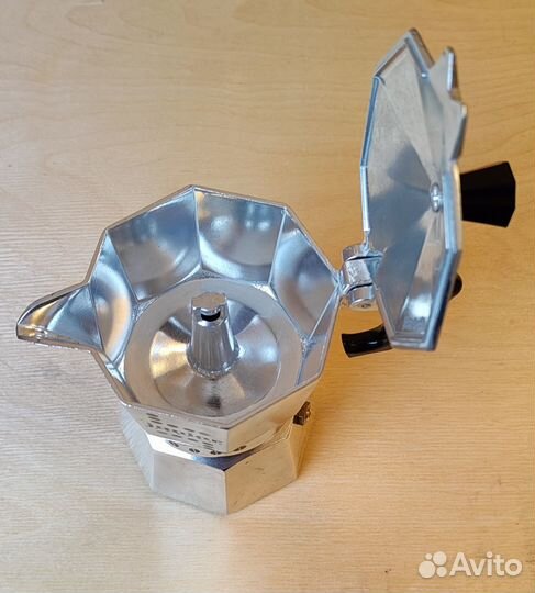 Гейзерная кофеварка bialetti