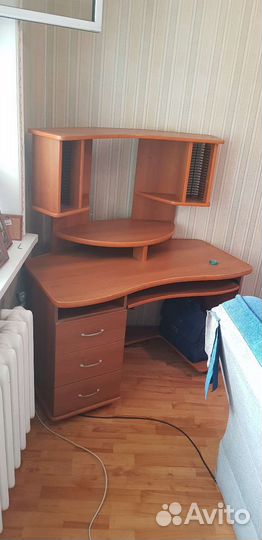 Компьютерный стол новый