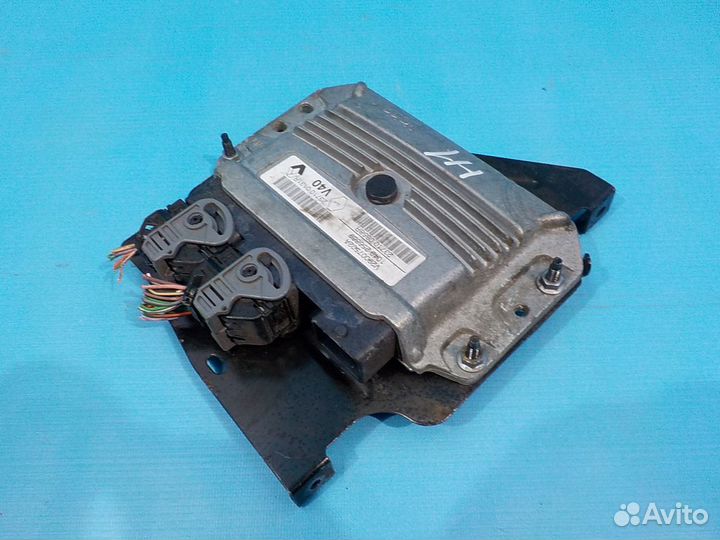 Блок управления двигателем renault Megane 3 2009-2