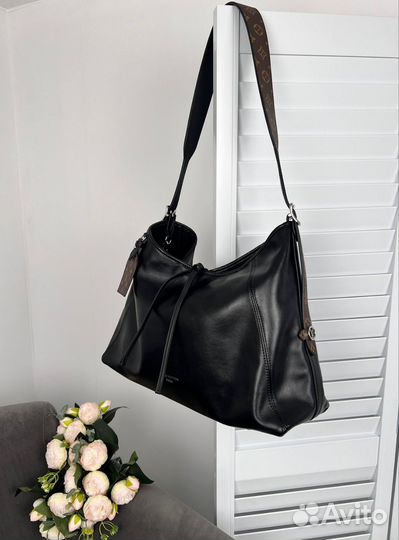 Сумка Louis Vuitton