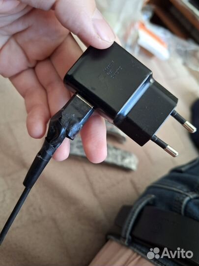 Зарядное устройство