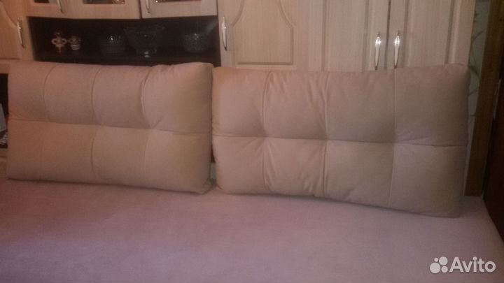 Диван обивка велюр,подлокотники дерматин