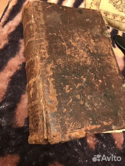 Старинная книга Житие Святых церковная антикварная