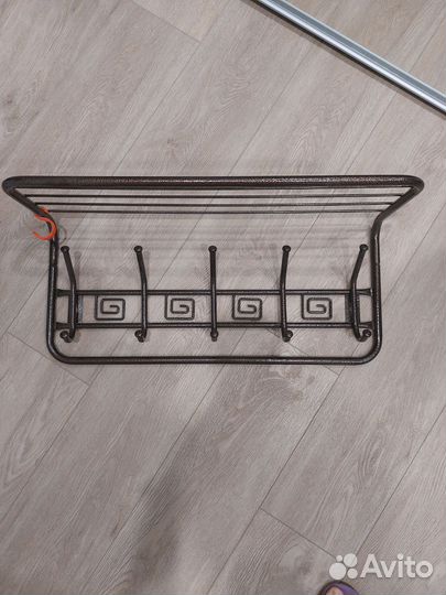 Вешалка для одежды настенная