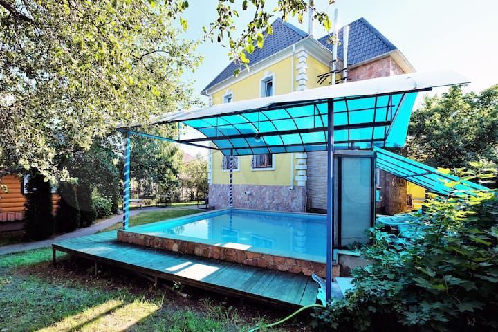 Коттедж 190 м² на участке 6 сот.