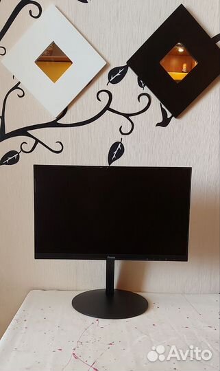 Классный монитор 21,5