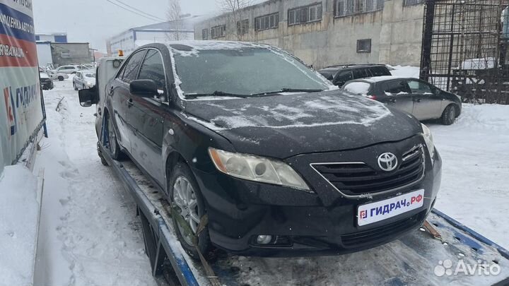 Стекло двери передней правой Toyota Camry (XV40) 6