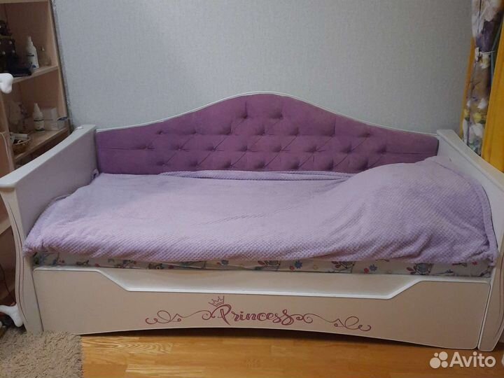 Детская кровать диван с мягкими бортиками