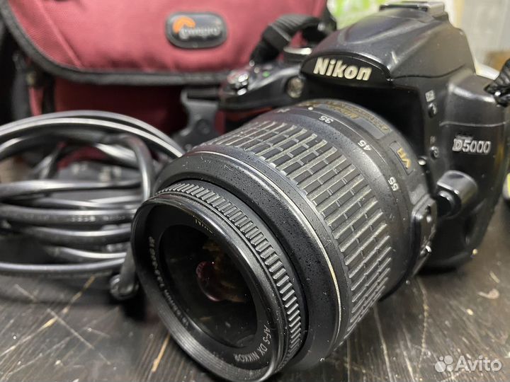 Зеркальный фотоаппарат Nikon D5000