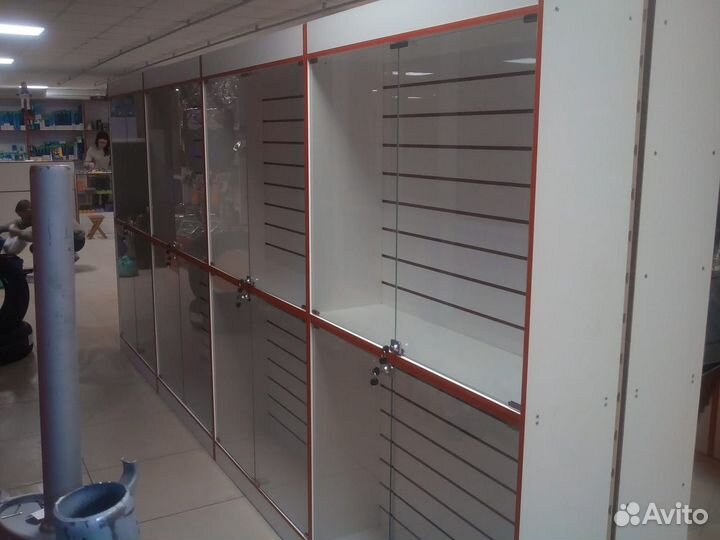 Стеклянные витрины, стеллажи и прилавки