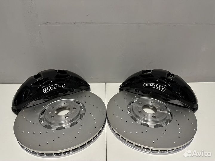 Тормозная тюнинг система Akebono 10 прш Audi RS Q8