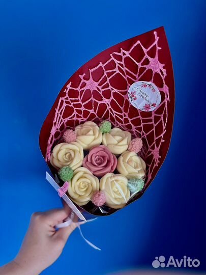 Подарки. Букет из шоколадных роз