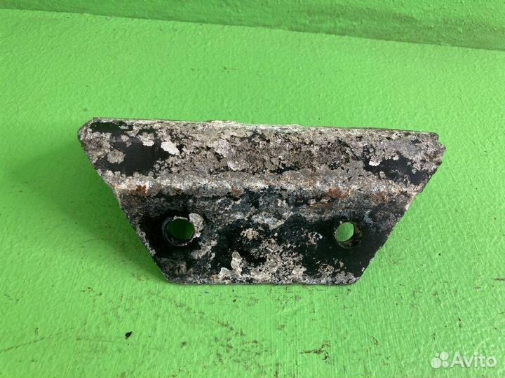 Кронштейн пневмоподушки DAF XF105