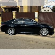 Toyota Camry 2.5 AT, 2019, 82 000 км, с пробегом, цена 3 150 000 руб.