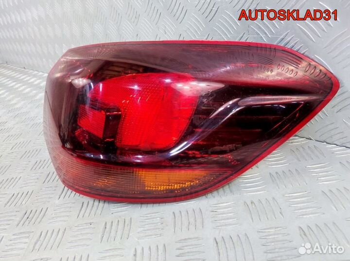 Фонарь задний наружный правый Opel Astra J Combi