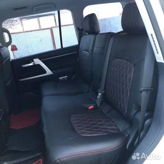 Чехлы Toyota Land Cruiser 200