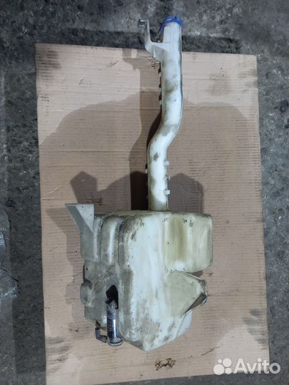 Бачок омывателя Transit 7 06-13 год