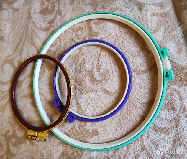 Большой набор всего для вышивания крестом