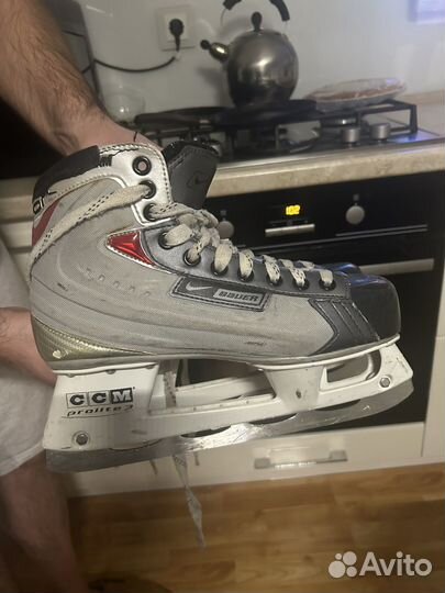 Коньки хоккейные бауер