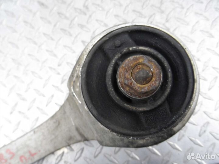 Рычаг передний левый нижний Audi A8 D4