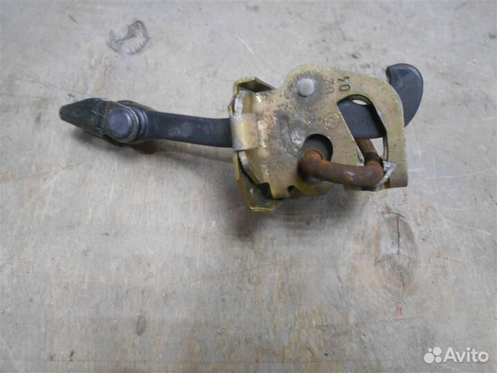 Ограничитель двери от BMW 3-серия E46 1998-2005