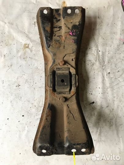 Кронштейн АКПП Volvo 940