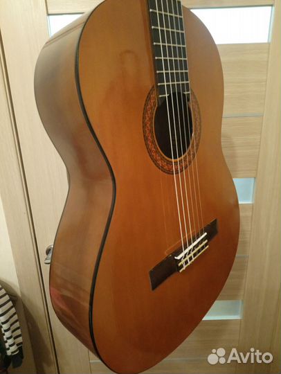 Классическая гитара yamaha c40