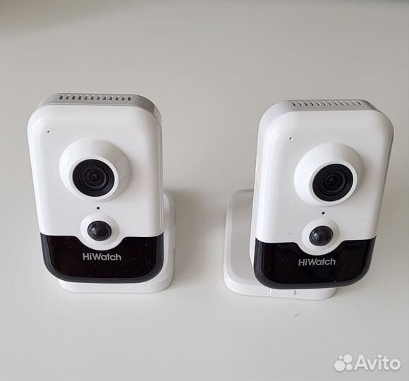 Камера HiWatch DS-I214 (B)