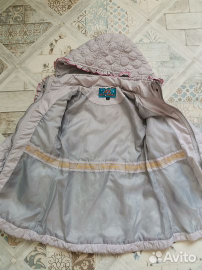 Продам куртку на девочку