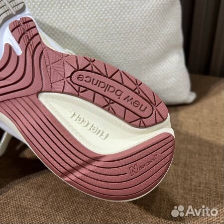 Кроссовки мужские new balance