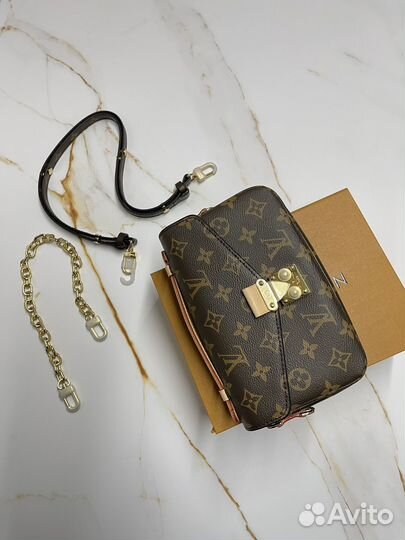 Сумка louis vuitton Pochette Metis East West