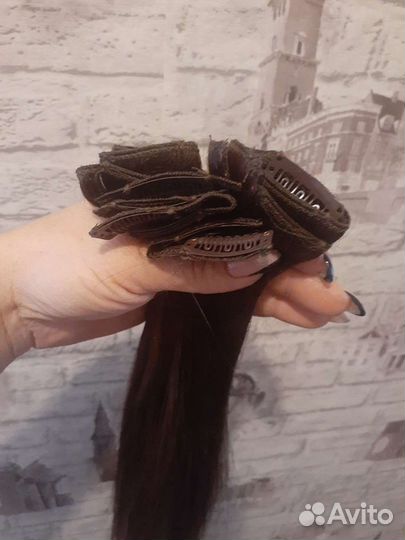 Волосы на заколках