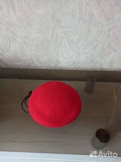 Продаётся берет новый, размер 55