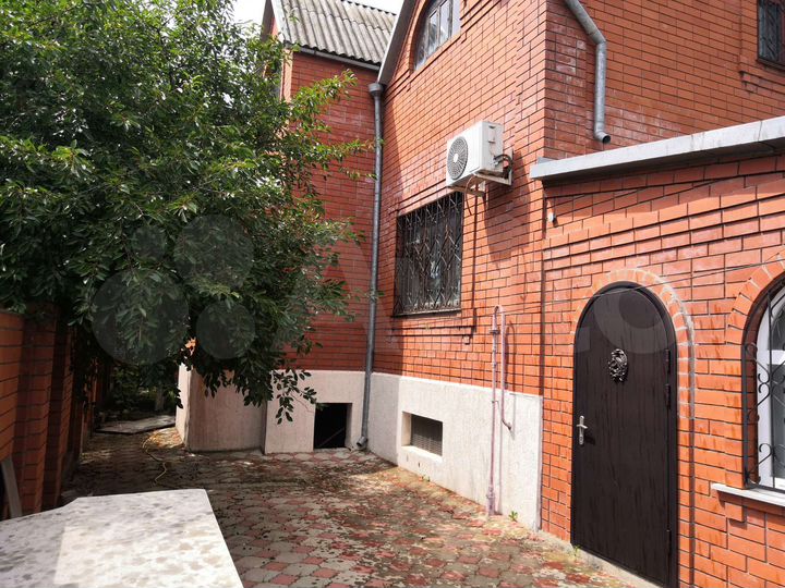 Дом 406 м² на участке 5 сот.