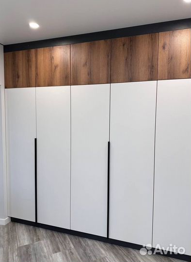 Шкаф распашной