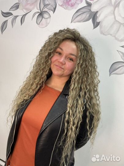 Модель на Афрокудри /Афролоконы - снятие